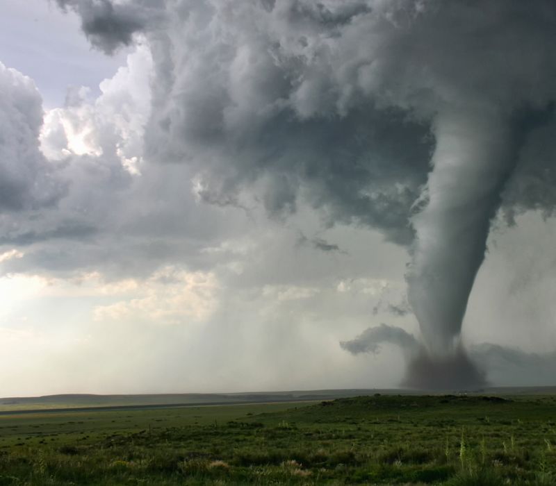 Devastating Tornado Outbreak: 20 Twisters Tear Through Iowa and Surrounding States, Leaving a Trail of Destruction